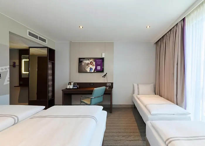 Hotel Premier Frankfurt Messe 3*
